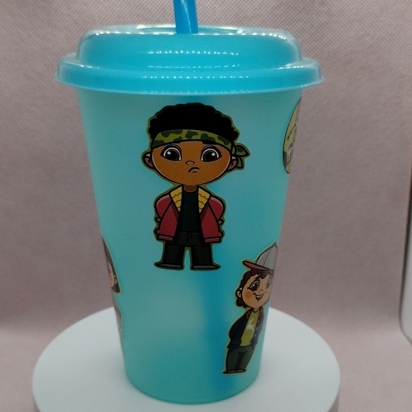 New Stranger Things Reusable Color-changing 12oz tumbler with‎ top & straw - Picture 4 of 7